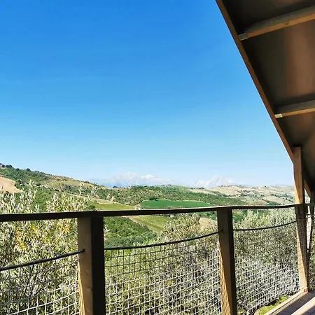 Glamping E Cirelliwines Abruzzo ロッジ