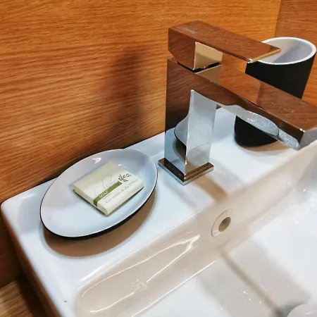 Lodge Glamping Immerso In Un Uliveto Biologico Secolare